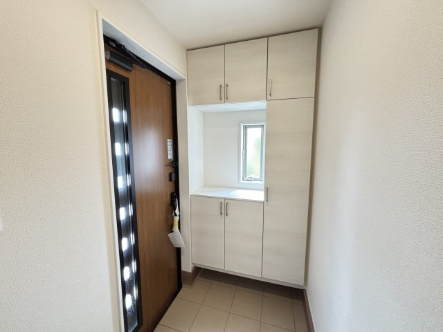 知立市新林町平草12-8『仲介手数料無料』新築戸建ての玄関