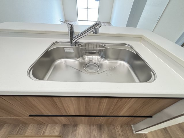 知立市新林町平草12-8『仲介手数料無料』新築戸建てのキッチン