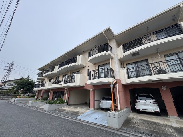 -三丁目不動産-　深谷ダイヤモンドマンション　内工事の周辺