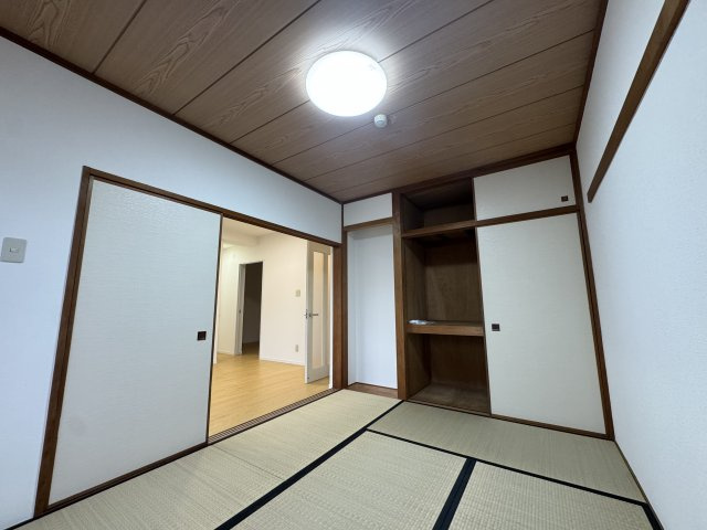 -三丁目不動産-　深谷ダイヤモンドマンション　内工事の和室