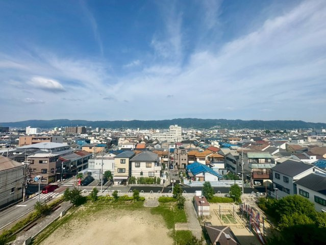 グランドハイツ八尾の展望|最上階部分で眺望良好です！
周りに遮る建物もないので陽当りも良く洗濯物もしっかり干せます。