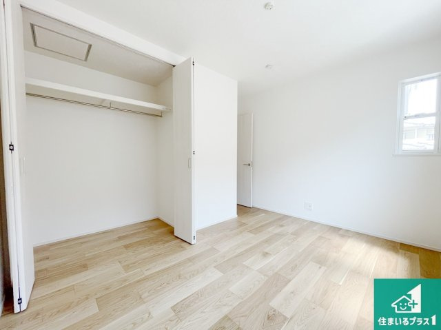 明石市大久保町高丘　第13期　新築一戸建ての洋室|シンプルな洋室は、自分好みのインテリアが楽しめます♪ご家族とインテリアや家具を選びに行くのは新築購入時の醍醐味の一つです。ぜひお楽しみください♪