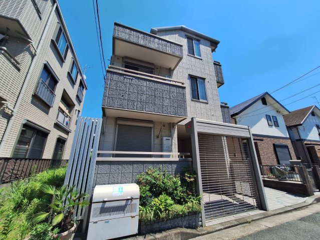 ラフィネ横浜の外観