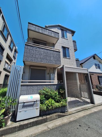 ラフィネ横浜の外観