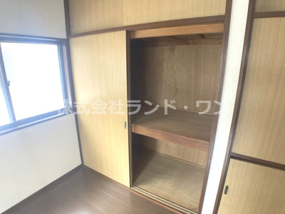 【収納】 | 所沢市和ケ原１丁目 | 約11帖の洋室にある収納