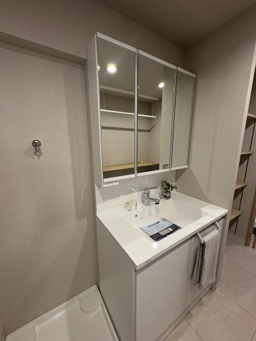 【独立洗面台】千里中央パーク・ヒルズＤ棟 