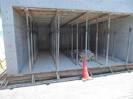 広島市東区馬木3丁目　新築一戸建ての駐車場