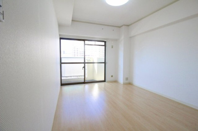 【居間・リビング】 | 入間市駅前ビル | 室内写真は別部屋のため現況優先となります