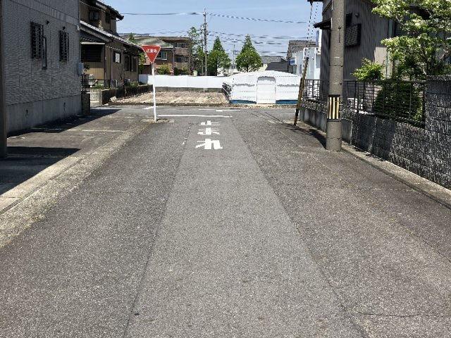 碧南市入船町３丁目の前面道路含む現地写真