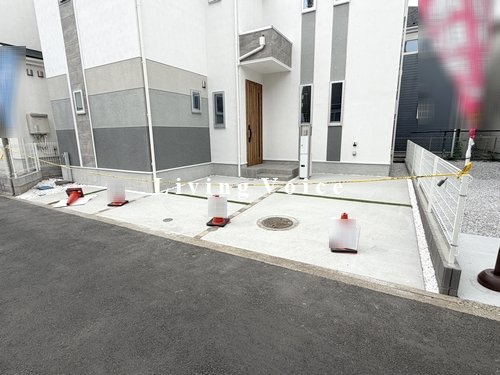 【居間・リビング】 | 【仲介手数料０円】藤沢市大鋸3丁目4期　新築一戸建て | 藤沢市大鋸3丁目4期　新築一戸建て