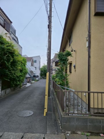 高津区明津売家の前面道路含む現地写真|北側私道