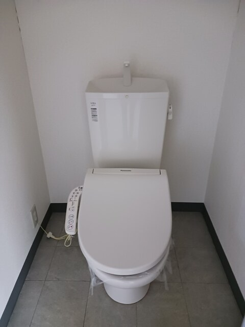 城北4丁目倉庫付事務所のトイレ