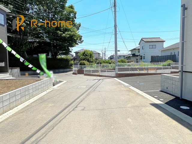 古河市宮前町第9　新築戸建て　10号棟の前面道路含む現地写真|堂々！建物完成♪実際のお部屋をご見学可能です♪
ご見学が一番の資料！お気軽にお問い合わせ下さい♪