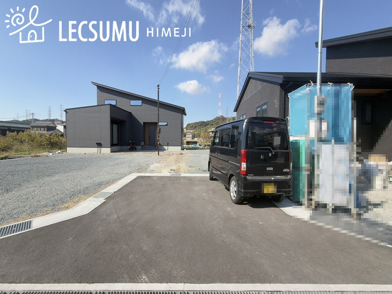 姫路市奥山/売土地の前面道路含む現地写真