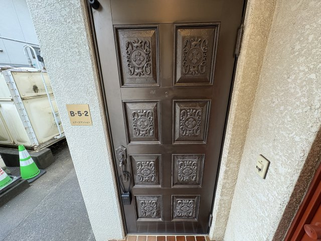 【エントランス】 | ユアーズマンション | 落ち着いたエントランスです