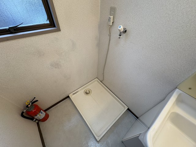 ユアーズマンションの洗面所|スペースが確保できる洗面所です