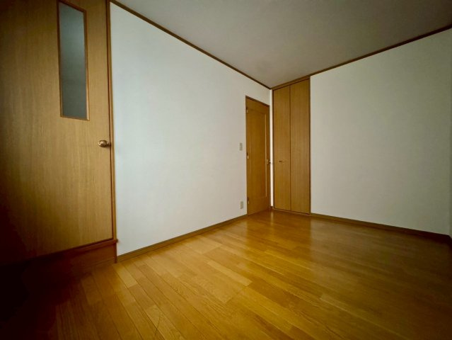 寝屋川市御幸東町の洋室