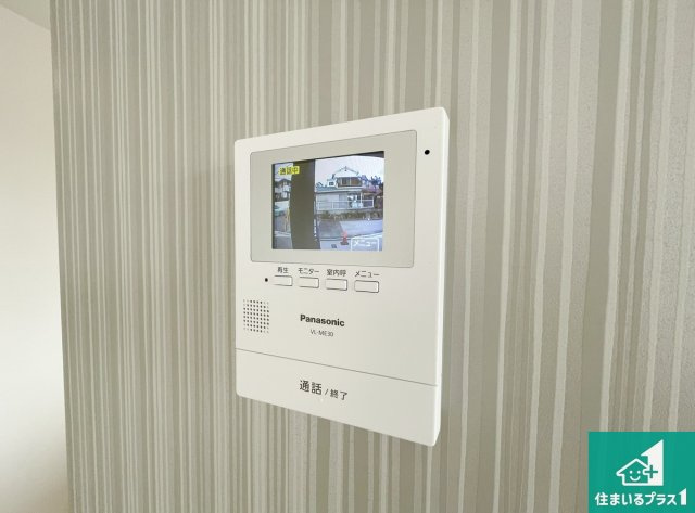 明石市東朝霧丘　第3期　新築一戸建ての防犯設備|カラーモニターインターホン！声だけでなく来訪者の姿や顔がモニターで確認できるので、小さなお子様がいらっしゃるご家庭でも安心できます！