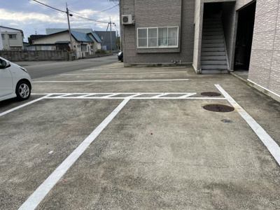 【駐車場】 | リブレリー平新田