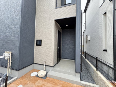 【エントランス】 | 柏市戸張新築戸建（戸張３期） | エントランス・玄関ポーチ