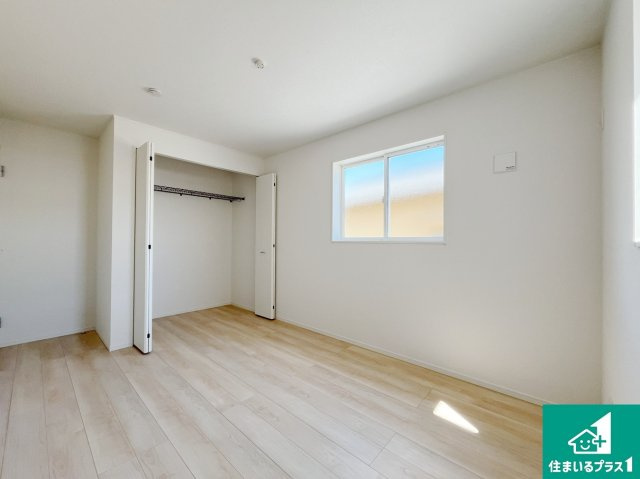 明石市大久保町松陰　第8期　新築一戸建ての洋室|シンプルな洋室は、自分好みのインテリアが楽しめます♪ご家族とインテリアや家具を選びに行くのは新築購入時の醍醐味の一つです。ぜひお楽しみください♪