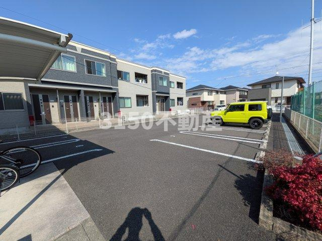 サンハイツ・カトーの駐車場