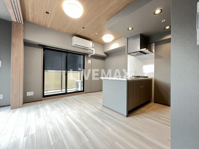 【居間・リビング】エステムコート名古屋新栄Ⅵアートテラス