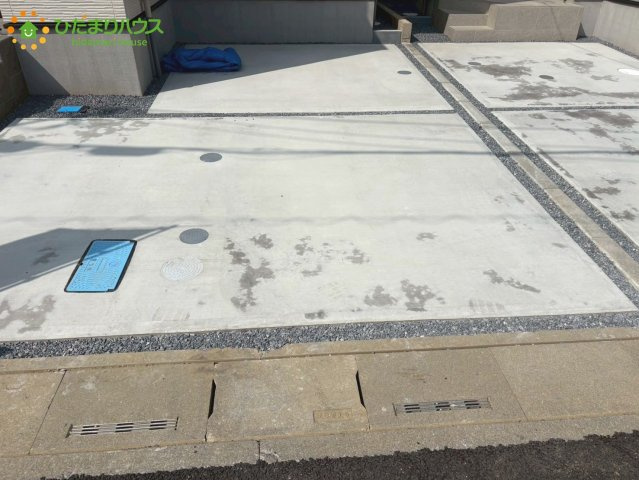 見沼区東大宮47期　新築戸建　Erde02の駐車場