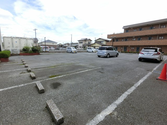 【駐車場】