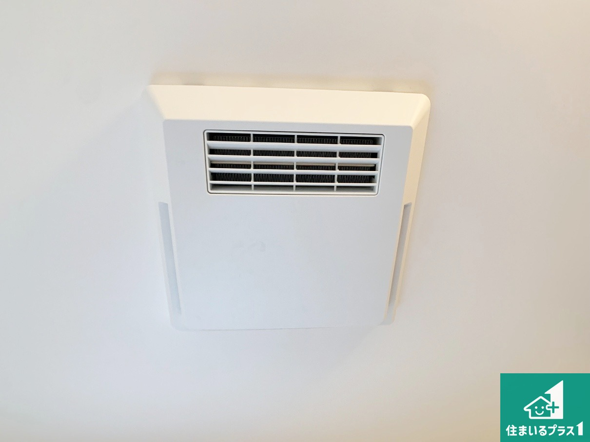 明石市大久保町八木　第3期　新築一戸建ての冷暖房・空調設備|四季を通して快適なバスライフをお手伝いする浴室暖房乾燥機！浴室の乾燥・暖房・涼風・換気はもちろん、２４時間換気にも対応！