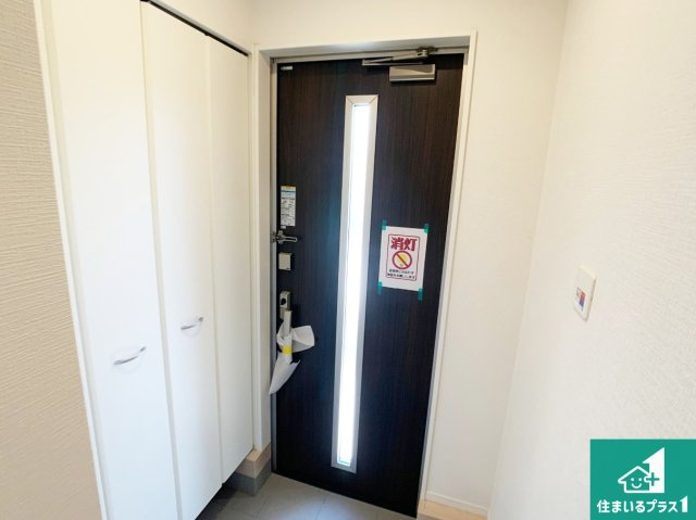 明石市大久保町八木　第3期　新築一戸建ての玄関|シューズボックスにはたくさんの靴が収納できるので玄関周りはいつもスッキリ！ご家族が増えても安心！