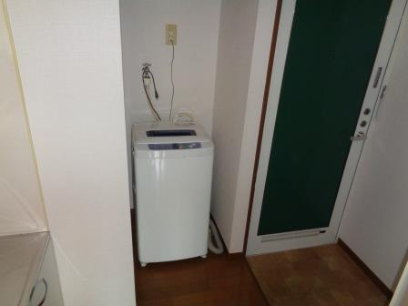 コーポアラカワの玄関