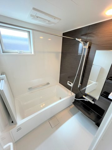 【浴室】 | 仲介手数料無料！高千帆小学校に通える新築戸建　山陽小野田市新生２丁目　２号地　ネクサスタウン | １坪タイプのゆったりとしたお風呂