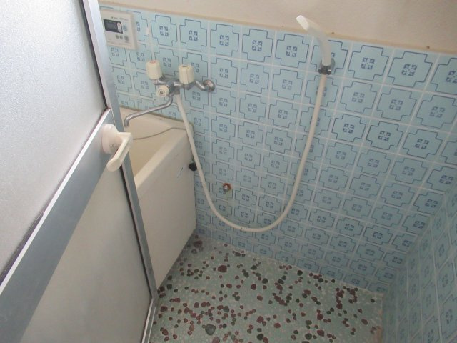 山崎ビルの浴室|日々の疲れを癒すお風呂付です