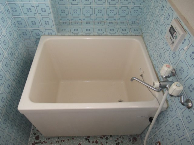 山崎ビルの浴室|ゆったり過ごせるお風呂です