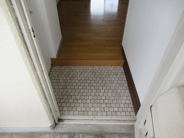 山崎ビルの玄関|ゆったりとした玄関です