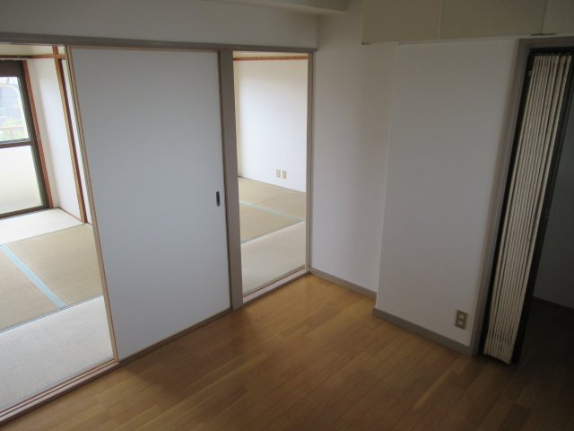 山崎ビルの内装