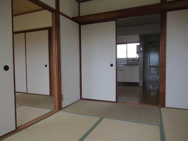 山崎ビルの内装