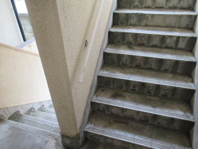 山崎ビルのその他共用部分|共用階段です
