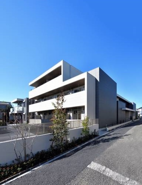 アントルポ・デ・ラ・ピエールの外観