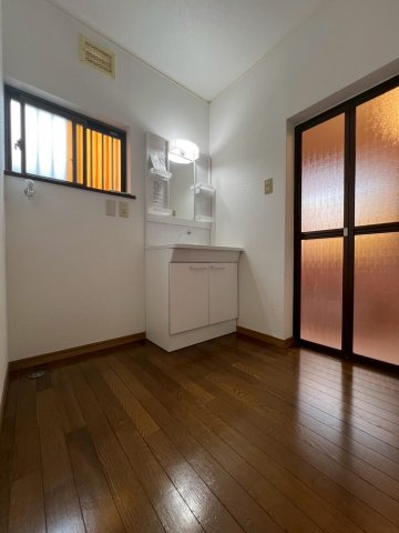 和歌山市直川戸建ての洗面所