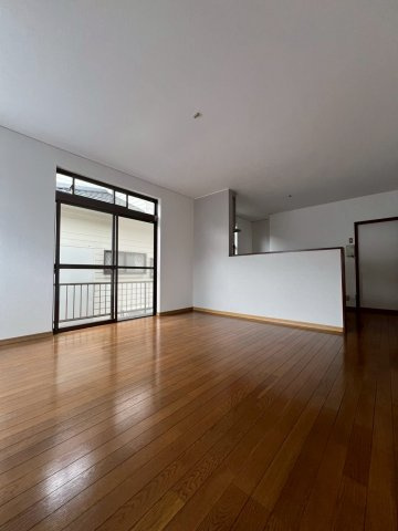 和歌山市直川戸建ての居間・リビング