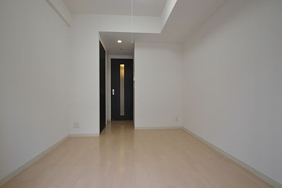 エステムプラザ神戸三宮ルクシアの洋室