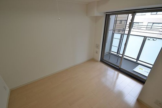 エステムプラザ神戸三宮ルクシアの居間・リビング