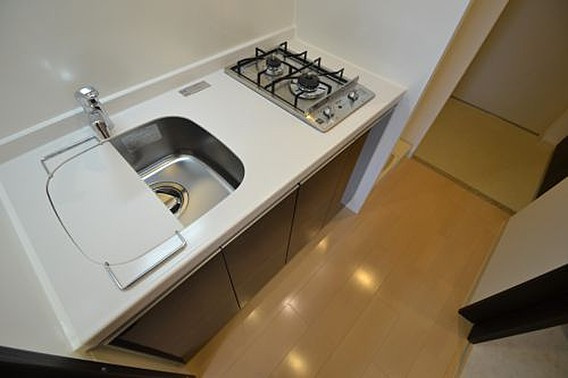 エステムプラザ神戸三宮ルクシアのキッチン