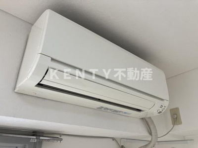 【設備】 | メガロン御殿山 | その他設備：５．９畳洋室エアコン     （2025年5月撮影）