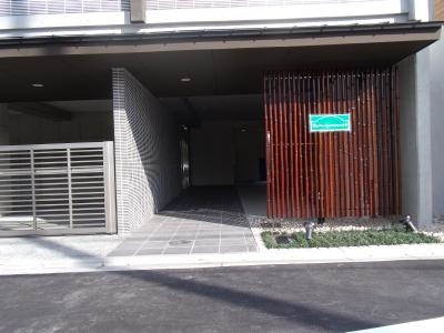 京都アパートメント6のエントランス