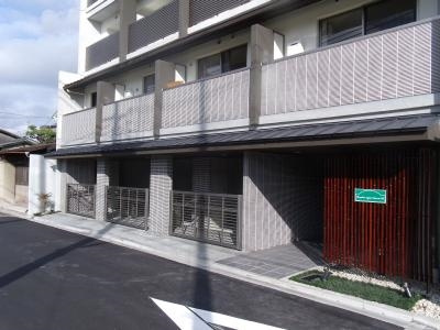 京都アパートメント6の駐車場|外観