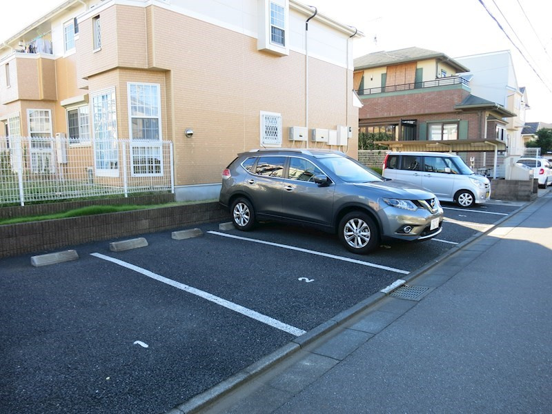 プリムローズの駐車場