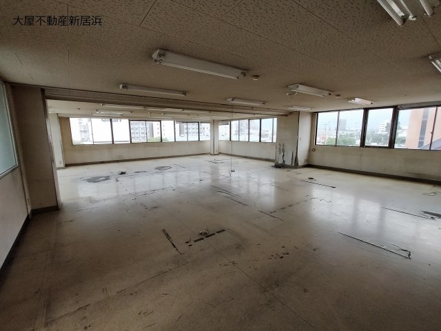 一宮町 　事業用 売ビル(建物全部)の内装